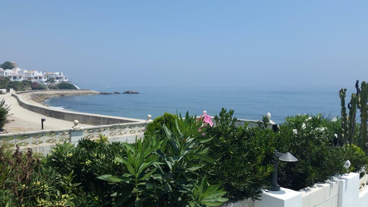 Beach-Front Bahia Dorada エステポナ エクステリア 写真